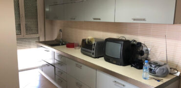 Apartament 2+1, Rruga e Kavajës – Spitali Gjerman (Ap502170)