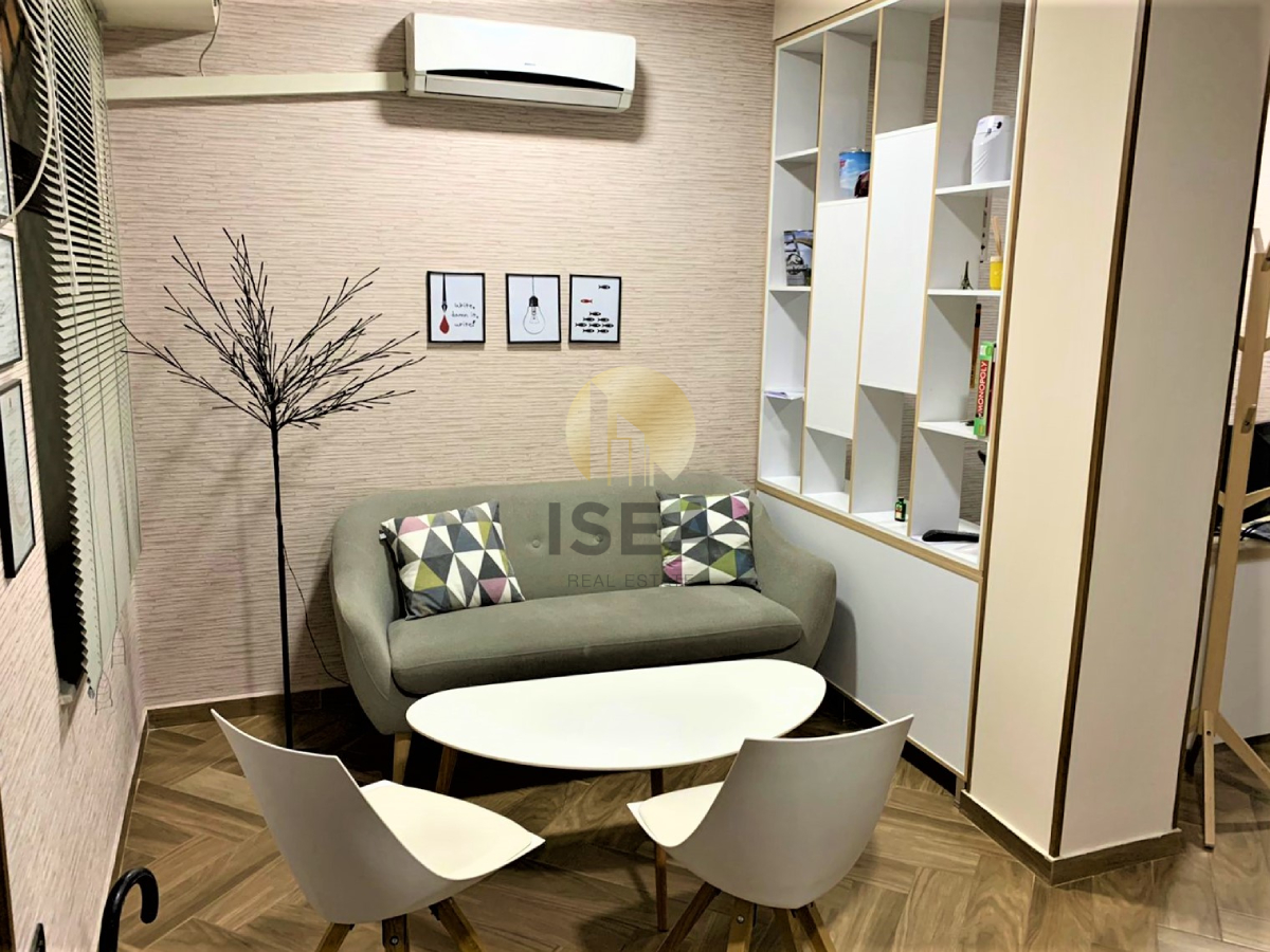 6f1cb080-b4ab-4f33-90b3-7239e56c746e.jpg