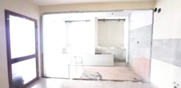 Dyqan, Komuna e Parisit – Kika 2 (Dy4030662)